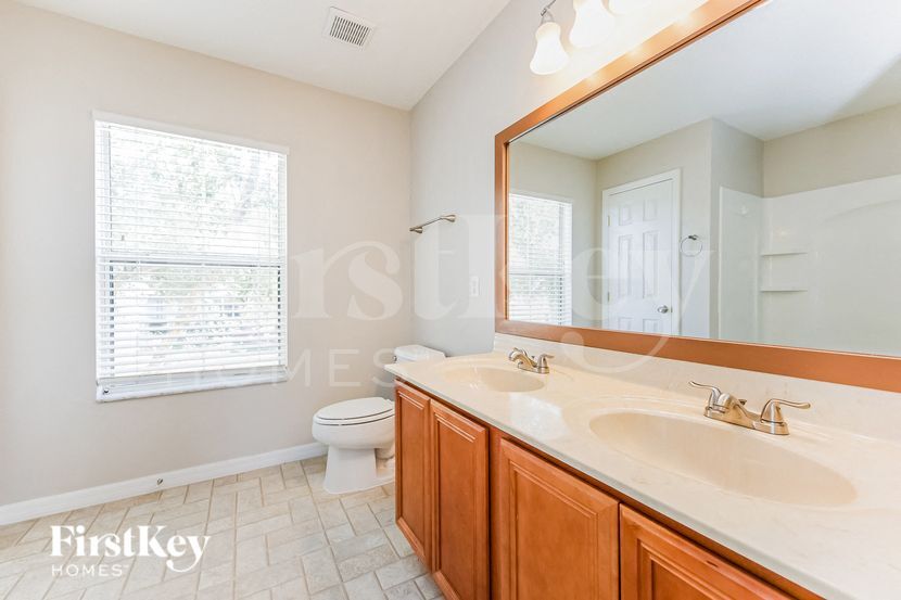 Building Photo - 622 Rosselli Blvd