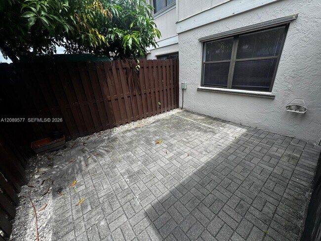 Building Photo - 16413 Grape Way