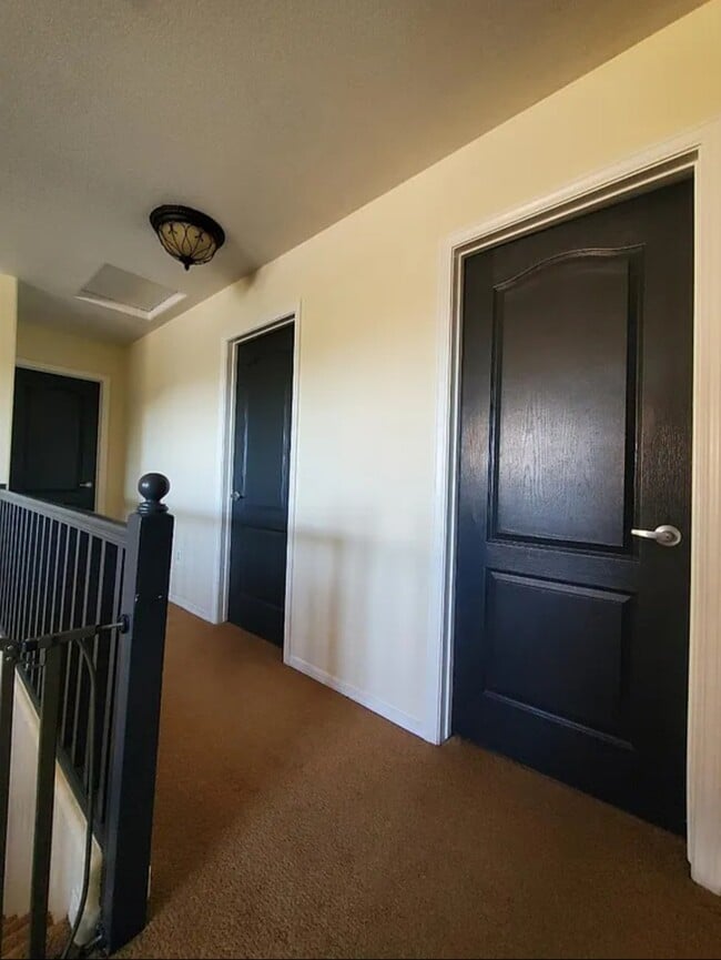 Building Photo - 7409 Sidewinder Dr NE