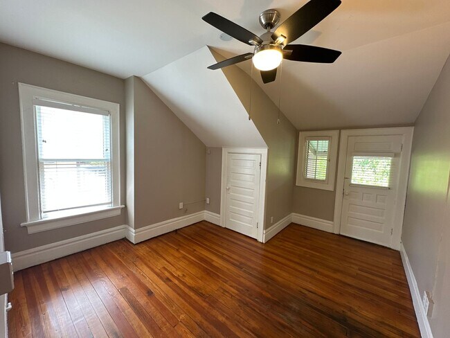 Building Photo - 1186 Neil Ave