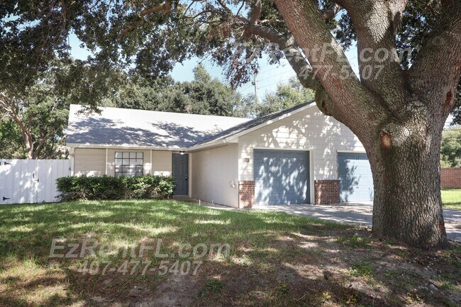Building Photo - Summer Special! Charming 2 Bed/2 Bath Vill...