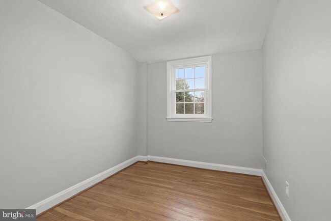 Building Photo - 8336 Wyton Rd