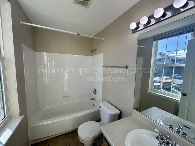 Building Photo - 12764 Ironstone Way