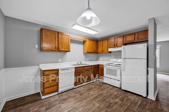 Building Photo - 2632 White Oak Ln