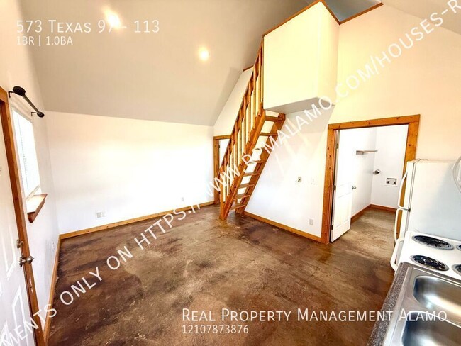 Building Photo - 573 TX-97
