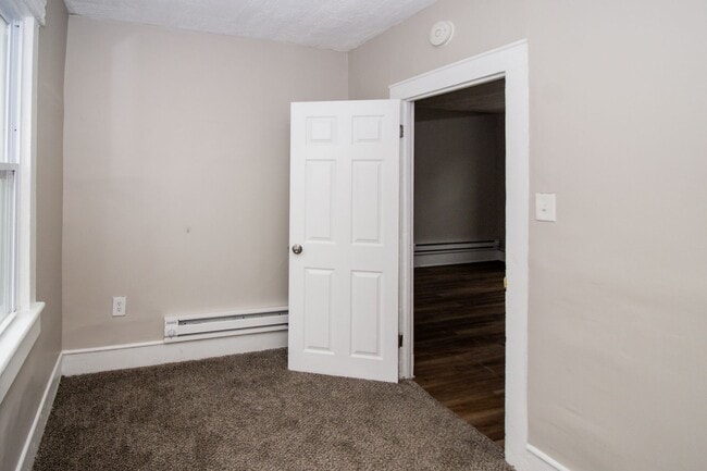 Building Photo - 2947 E 57th St