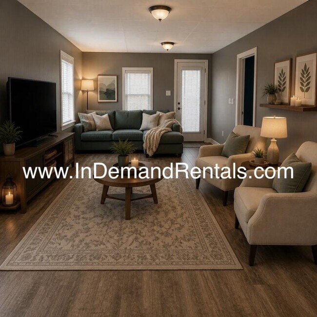 Building Photo - 305 Malaga Park Dr