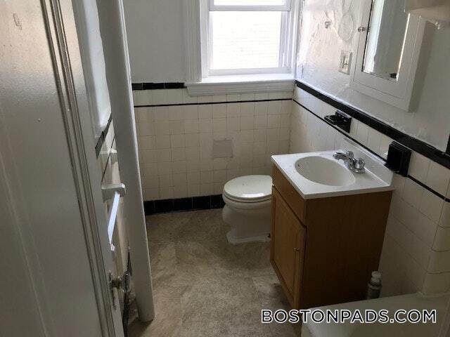 Building Photo - 1810 Commonwealth Ave