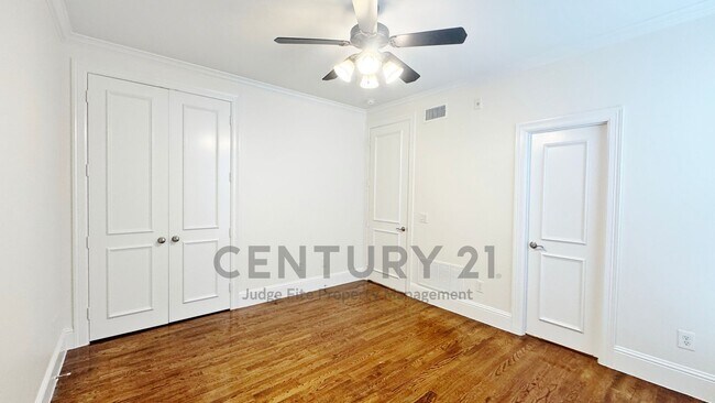 Building Photo - 4148 Grassmere Ln
