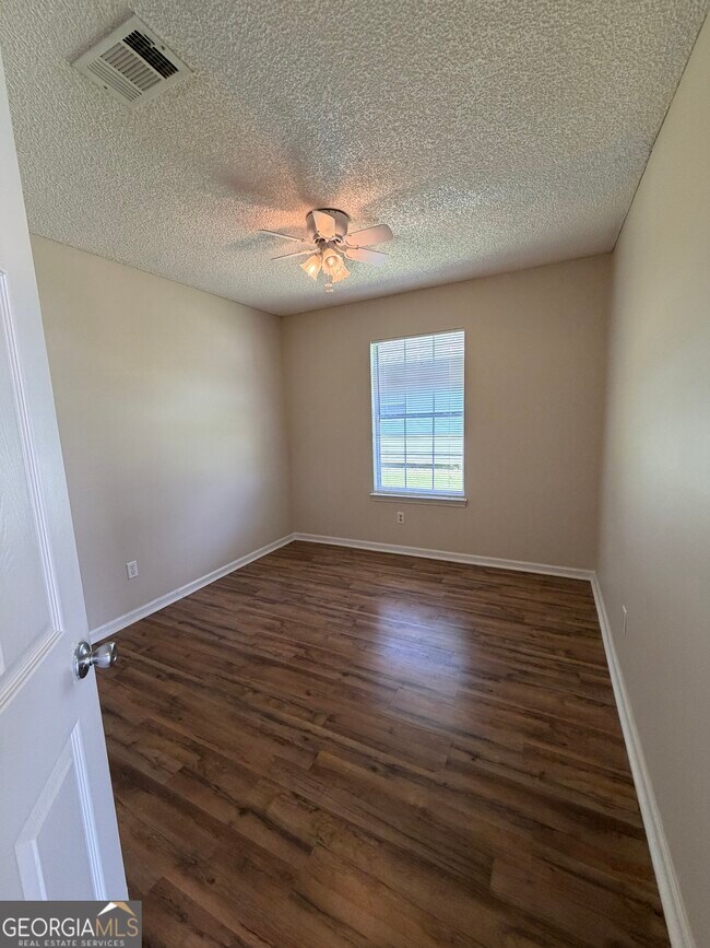 Building Photo - 101 Talbot Ct