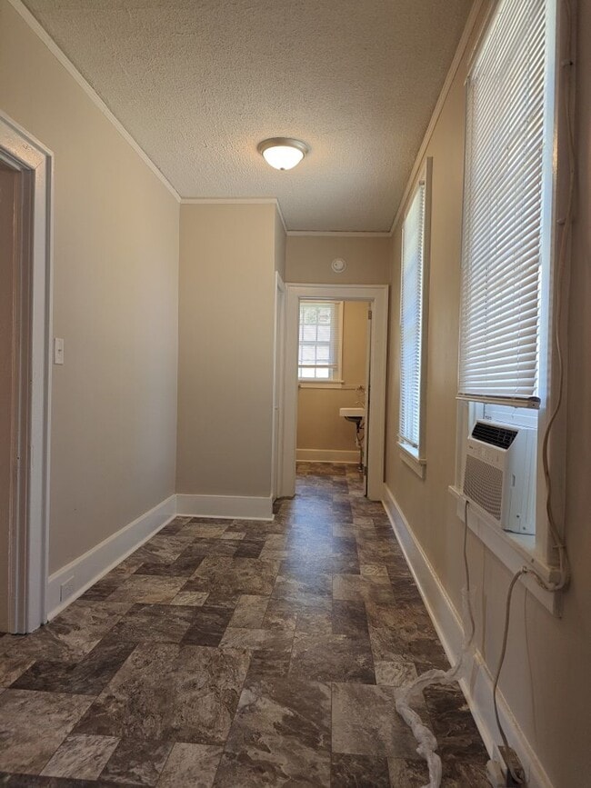 Building Photo - One Month's Free Rent!