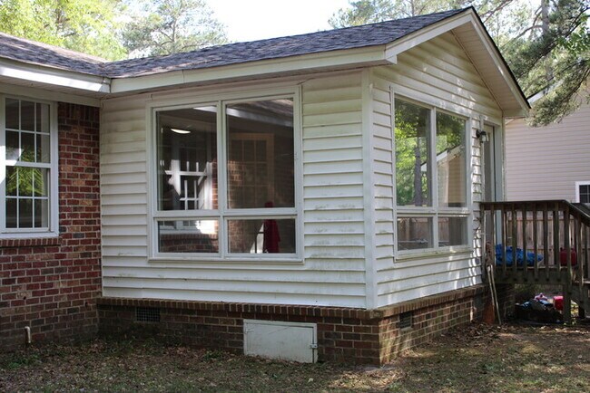 Building Photo - Northeast Columbia Spring Valley Rental