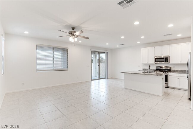 Building Photo - 10106 W Meranto Ave