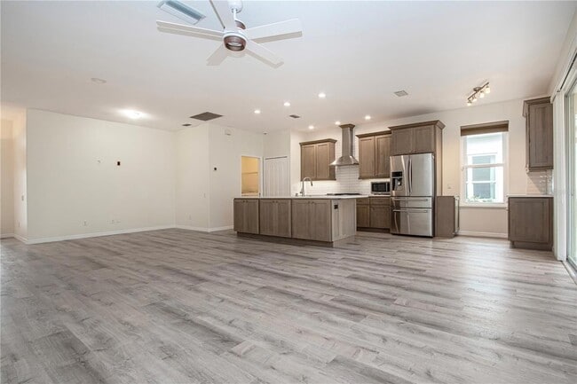 Building Photo - 8419 Whispering Woods Ct