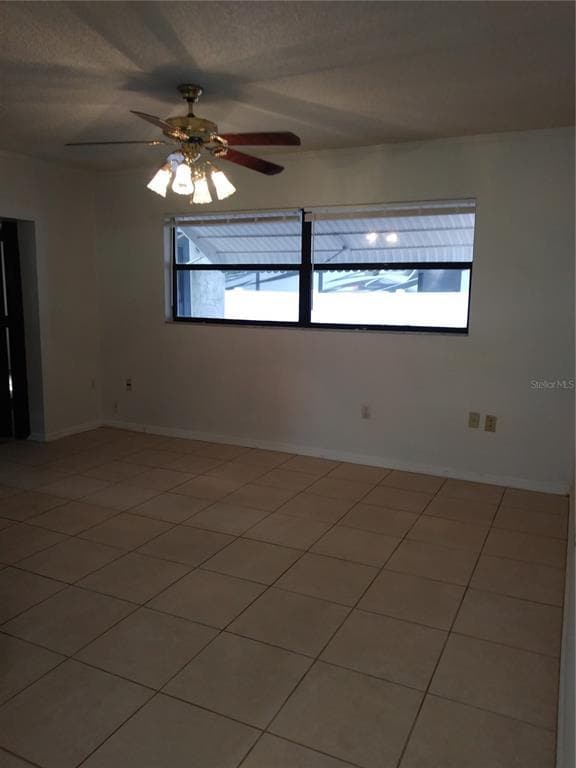 Building Photo - 1725 Tumbleweed Dr