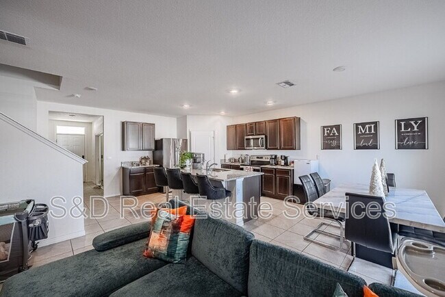 Building Photo - 3883 Resting Robin Ave