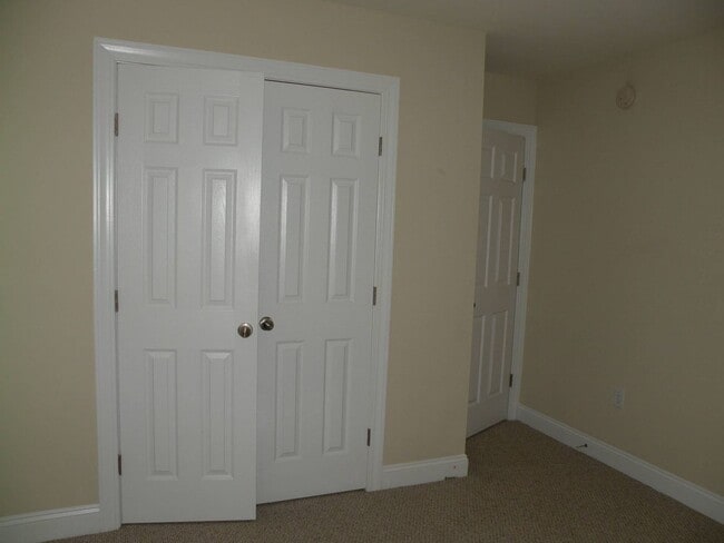 Building Photo - Beautiful Duplex Home near Cherry Point