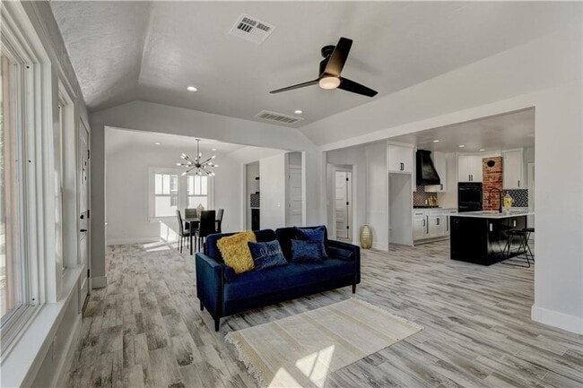 Building Photo - 3 Bed 2.5 Bath 1 Car Garage Built New 2021 in Gatewood Addition