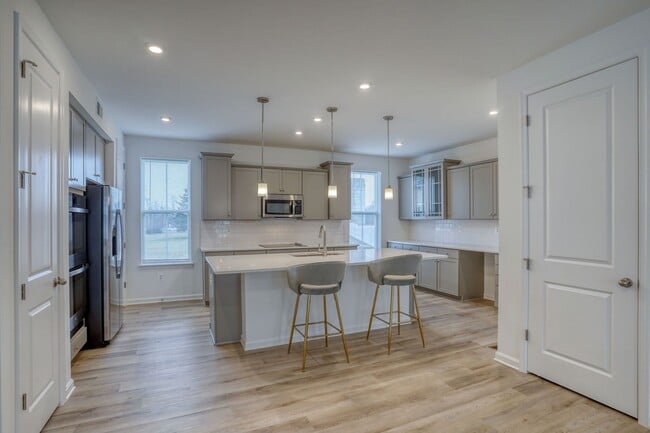 Building Photo - 345 Andrew Ct