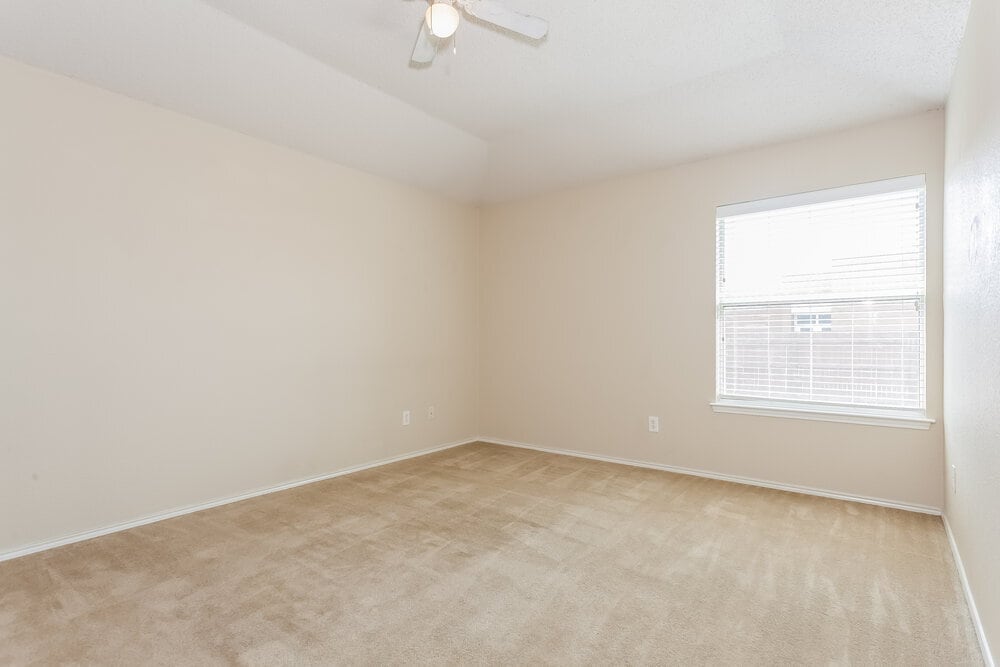 Building Photo - 1621 Whispering Cove Trail