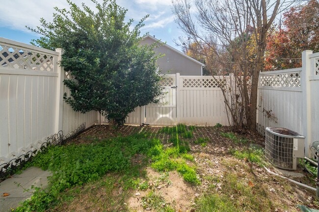 Building Photo - A Cozy 2bedroom Town home in Fort Mill