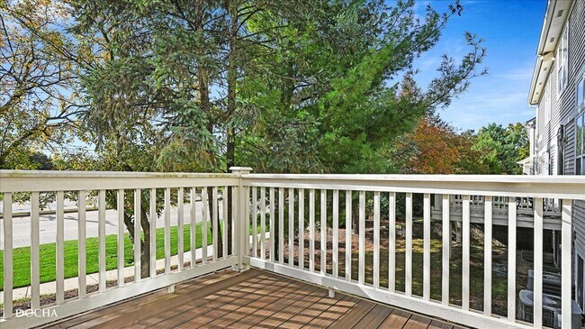 Building Photo - 480 Vaughn Cir