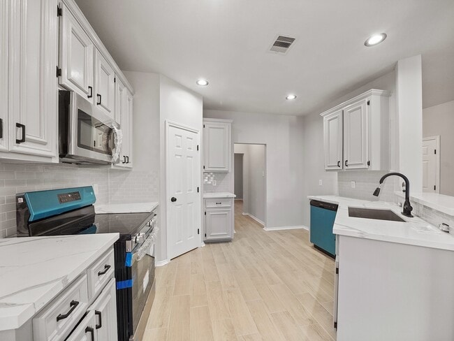 Primary Photo - 14206 Windy Ridge Ln