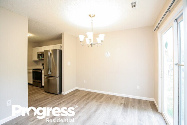 Building Photo - 4231 Village Trace Dr
