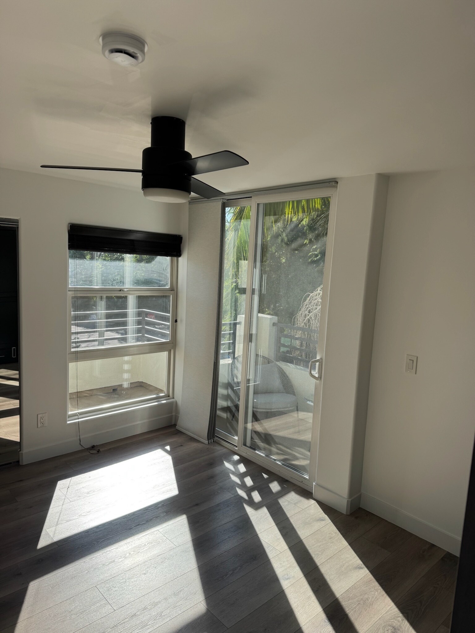 Guest Bedroom - 910 N Curson Ave