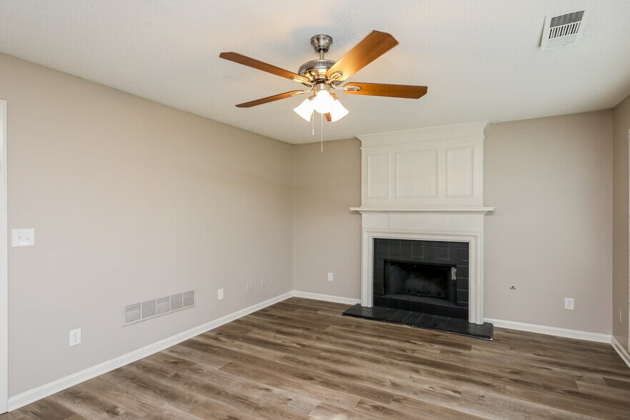 Building Photo - 4150 Ancroft Cir