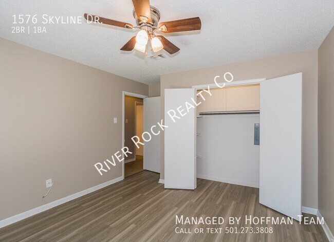 Building Photo - 1576 Skyline Dr