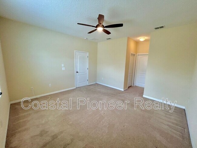 Building Photo - 2123 Roanoke Springs Dr