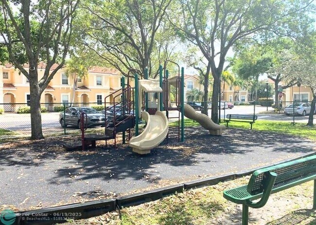 Building Photo - 3001 SW 128th Ave