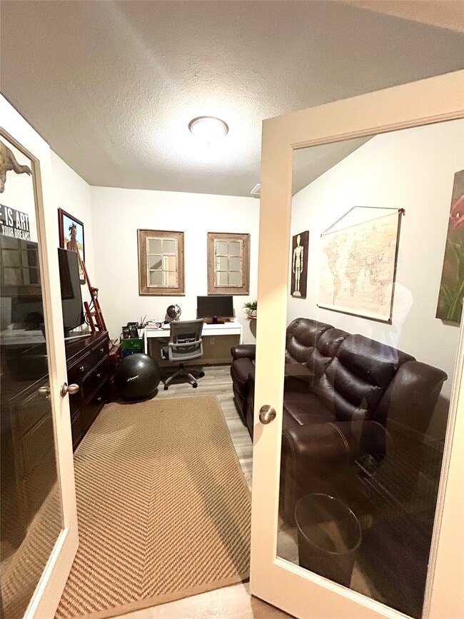 Building Photo - 19835 Capri Shrs Ln