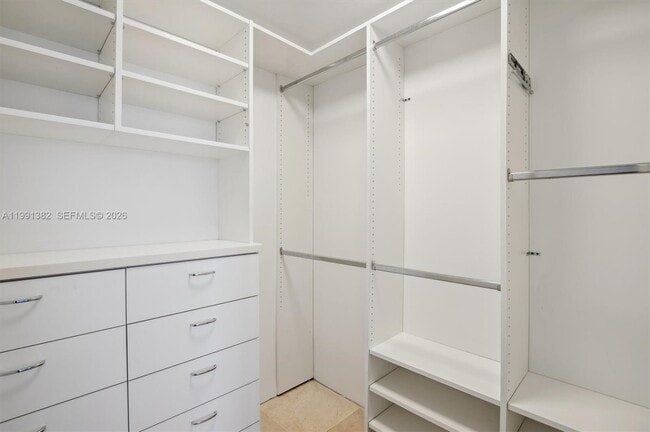 Building Photo - 733 Crandon Blvd