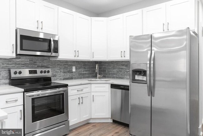 Building Photo - 1604 N 6th St