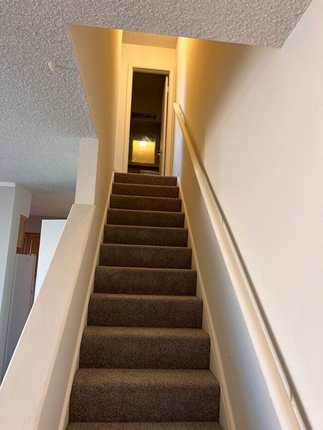 Building Photo - Spacious Three Bedroom Townhome in Westmin...