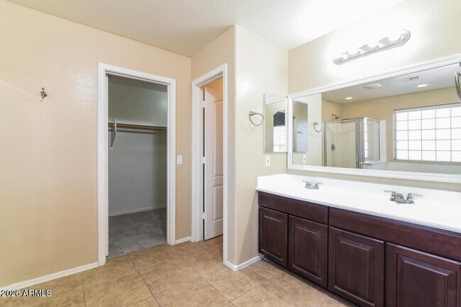 Building Photo - 42564 W Palmyra Ct