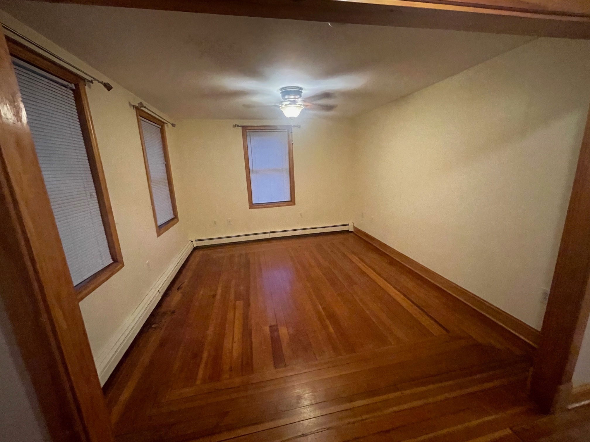 Living room - 5 Linwood Rd
