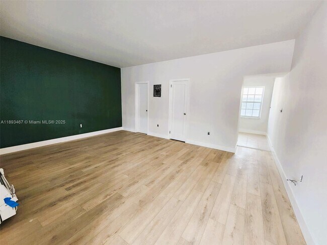 Building Photo - 7611 Harding Ave