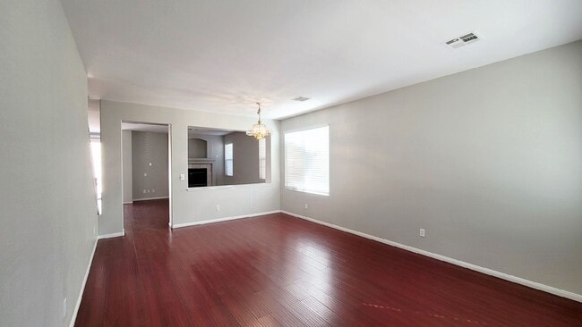 Building Photo - 10028 W Cherokee Ave