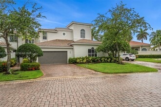 Building Photo - 896 Spinnaker Dr