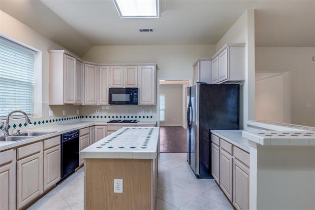 Building Photo - 6613 Lynch Ln