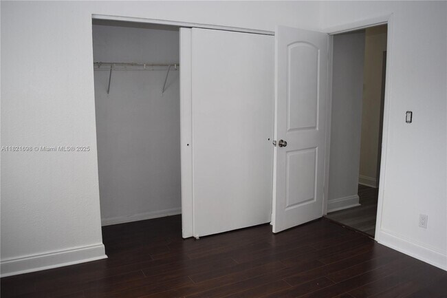 Building Photo - 3413 NW 44th St