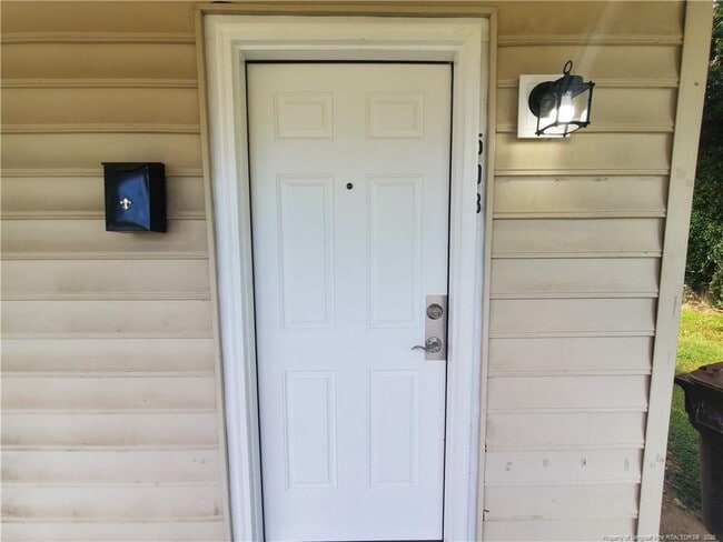 Building Photo - 508 S Magnolia Ave