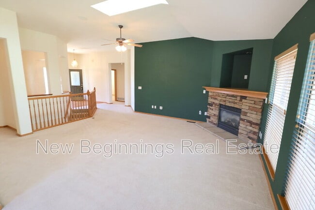 Building Photo - 4411 Hickory Hollow Dr