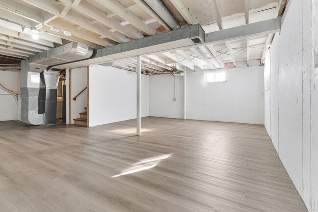 Building Photo - 301 Mill St