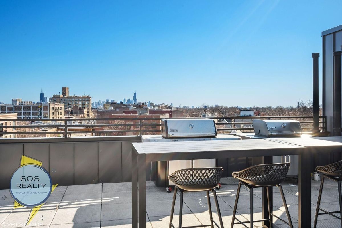 Building Photo - 3462 N Lincoln Ave