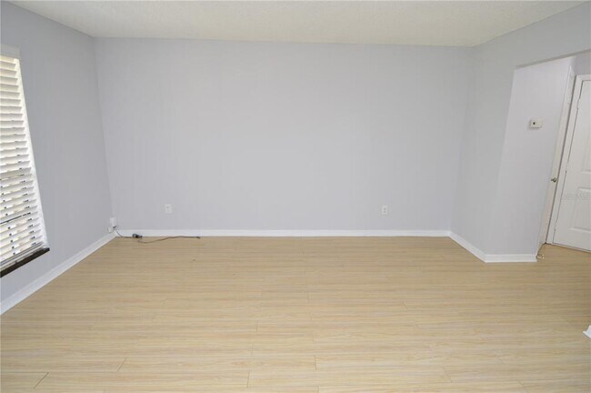 Building Photo - 8613 Mallard Reserve Dr