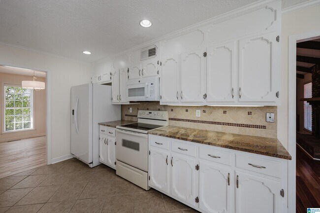 Building Photo - 1828 Jacobs Ln